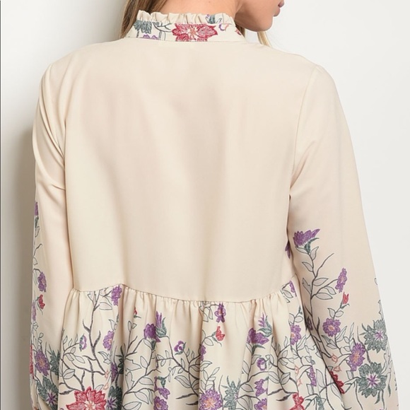 SALE📣Les amis Cream Purple beautiful Floral Blous - Picture 3 of 8